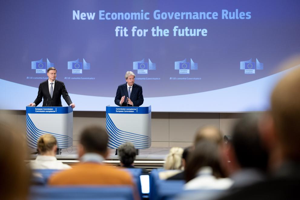 Read-out of the weekly meeting of the von der Leyen Commission by Valdis Dombrovskis, Executive Vice-President of the European Commission,  and Paolo Gentiloni, European Commissioner, on EU's economic governance