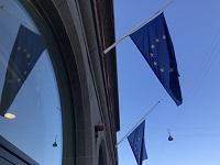 EU flager på halv stang...