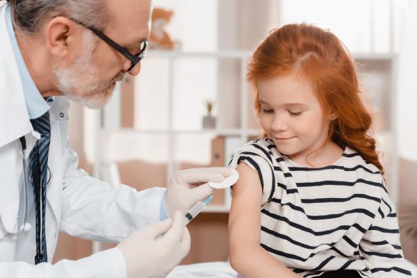 Kommissionen og Verdenssundhedsorganisationen går sammen om at fremme fordelene ved vacciner